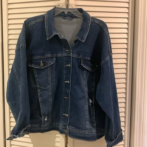 Sequin ‘evil eye’ denim jacket 100% cotton🪬 - Picture 2 of 5